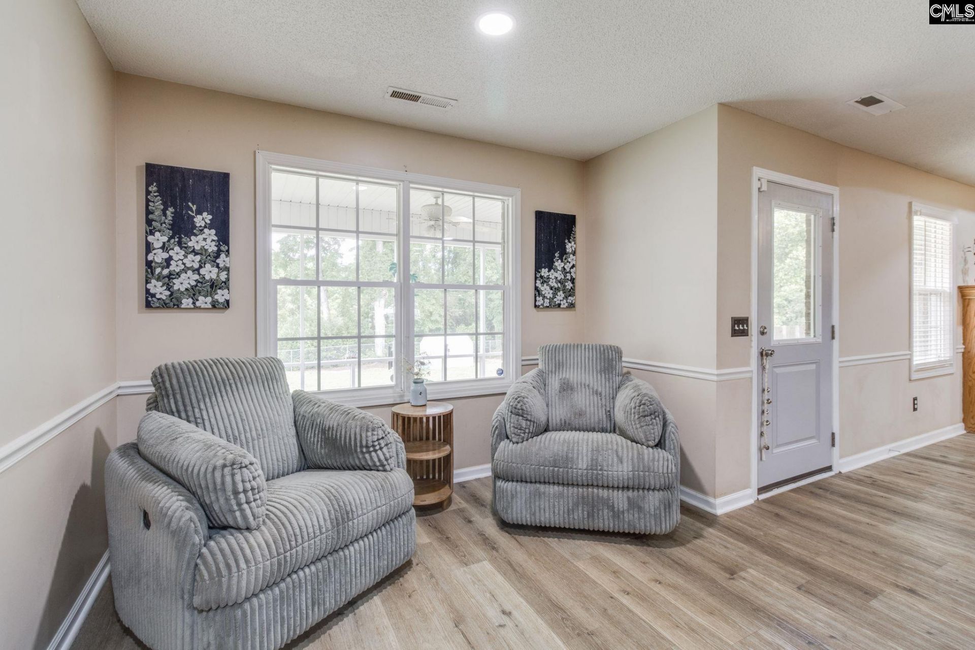 3265 Tamarah Way  Photo 9