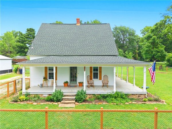 202 W Graham Street, Prairie Grove, AR 72753