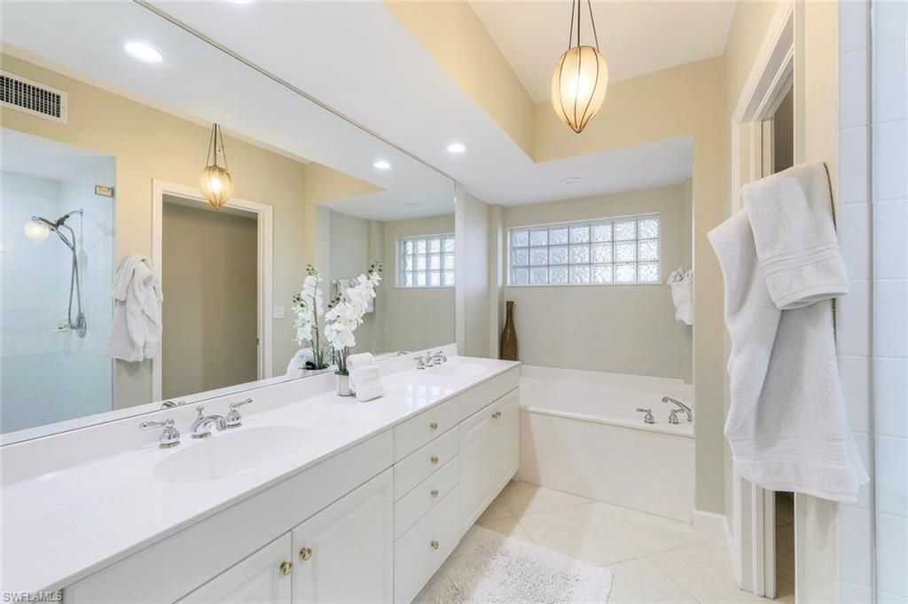 300 Dunes Blvd , Unit 602, Naples, FL 34110 Photo