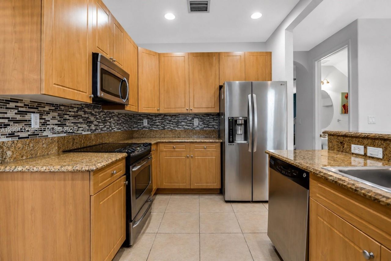 2851 W Prospect Rd , Unit 505, Tamarac, FL 33309 Photo