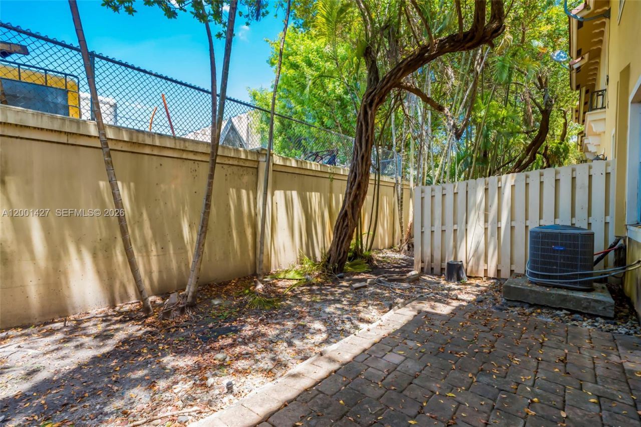 2851 W Prospect Rd , Unit 505, Tamarac, FL 33309 Photo