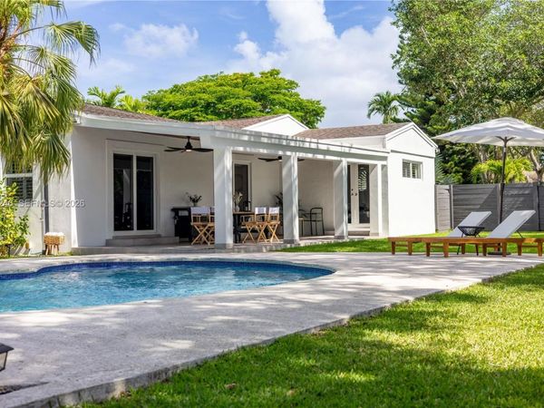 7000 SW 59th ST , Miami, FL 33143