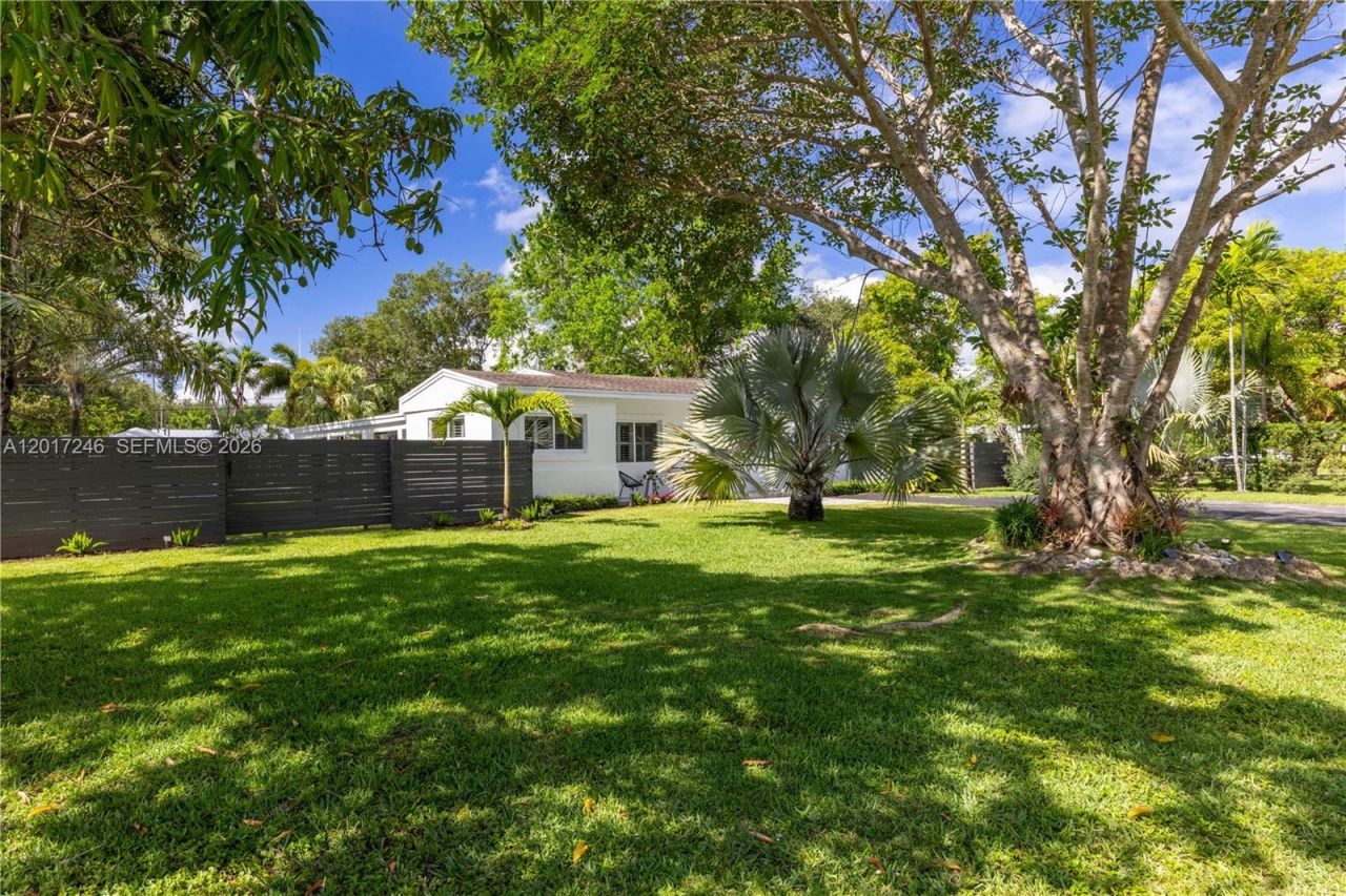 7000 SW 59th St, Miami, FL 33143 Photo