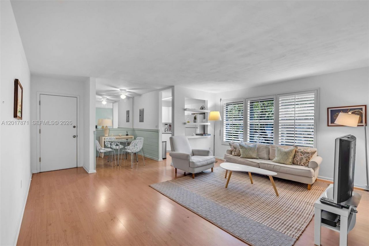255 Sunrise Dr , Unit 207, Key Biscayne, FL 33149 Photo
