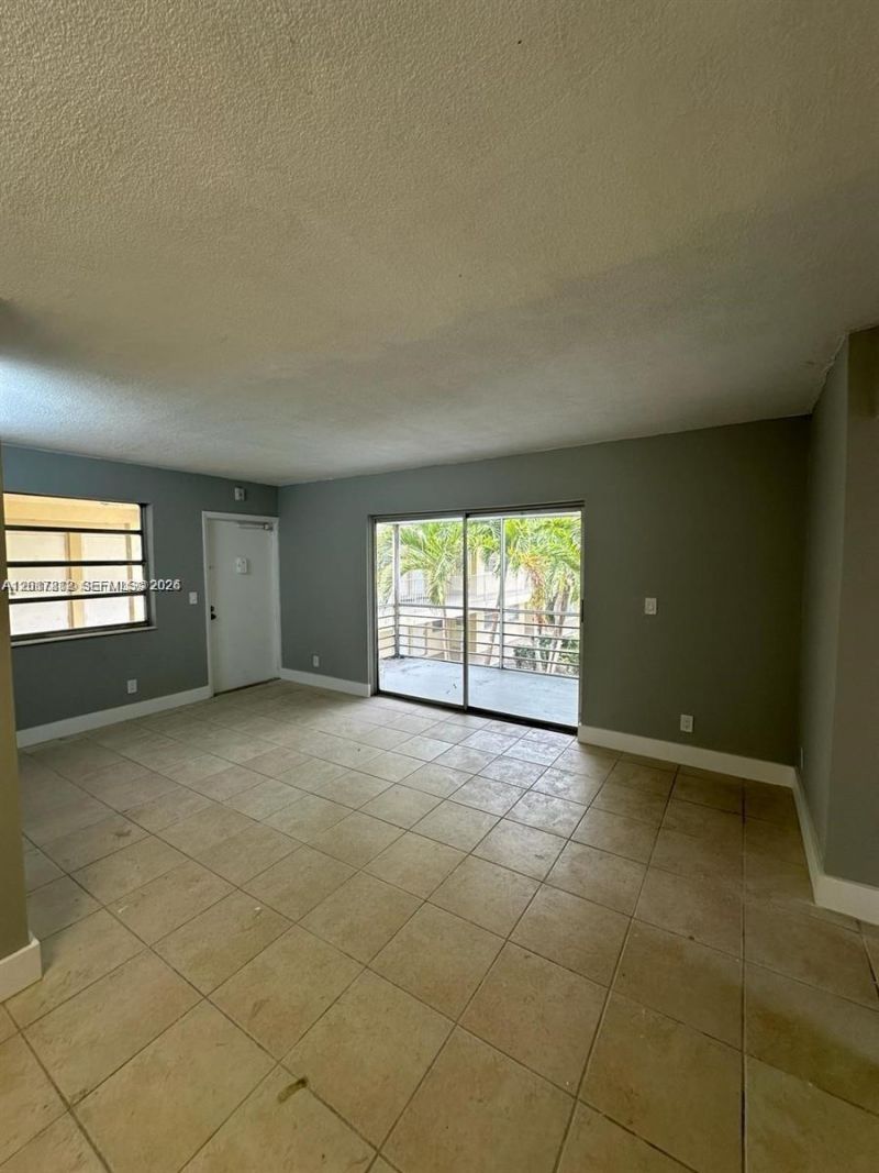 1100 NE 1st Ct , Unit 201, Hallandale Beach, FL 33009 Photo
