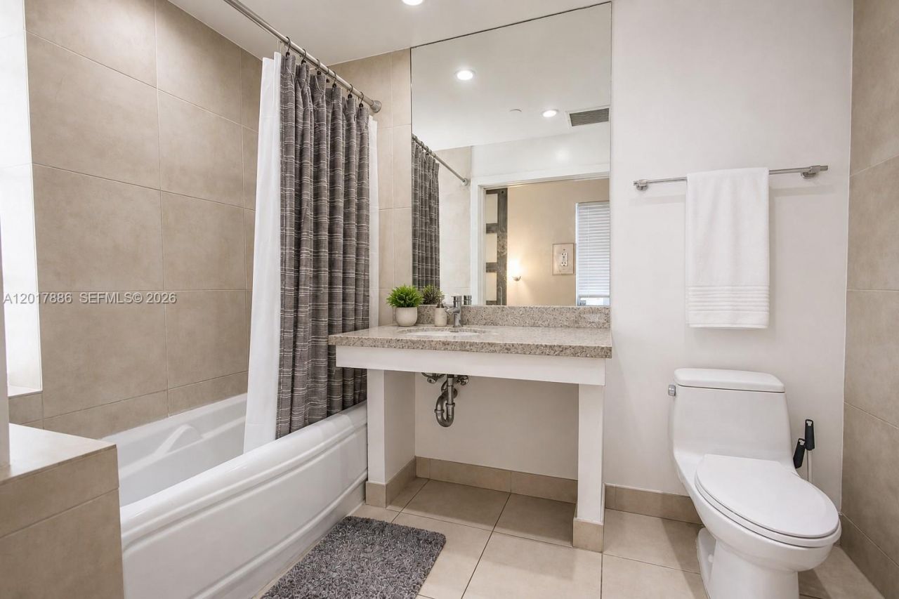 1036 Ocean Dr, Unit B308, Miami Beach, FL 33139 Photo