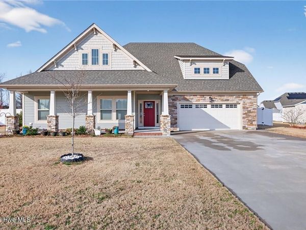 106 Snoozy Manor Lane, Moyock, NC 27958
