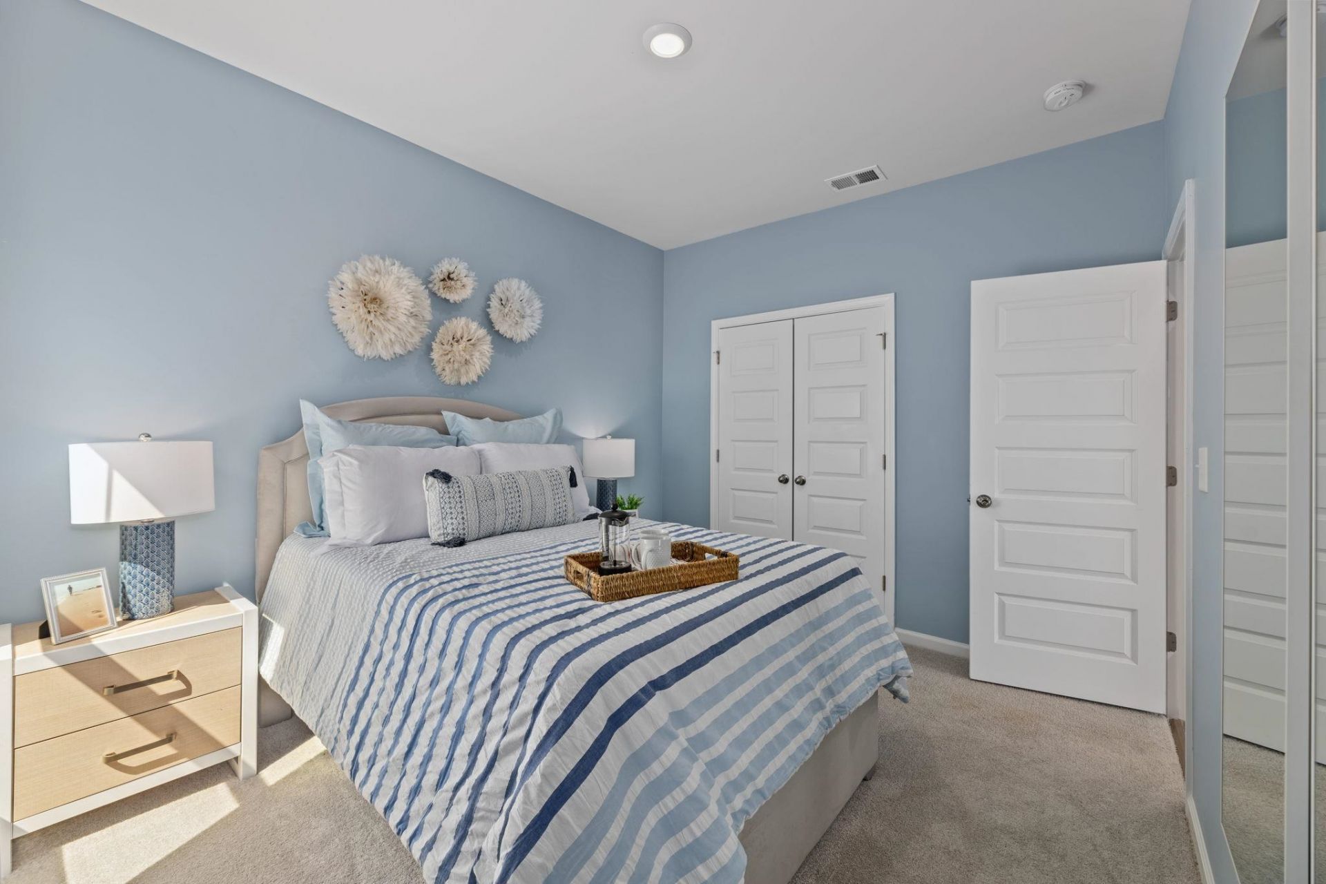 1166 Tibetan St. Photo 11