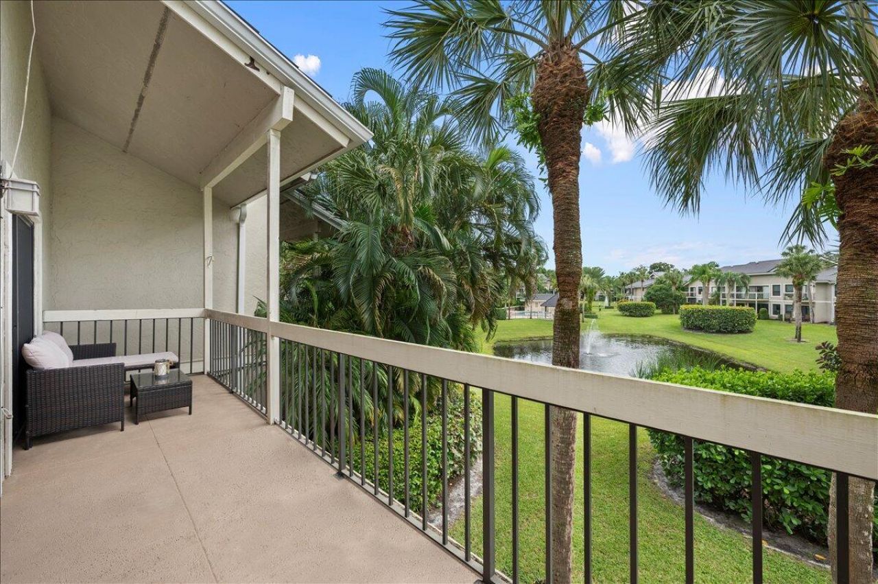 11863 Wimbledon Circle, Unit 542, Wellington, FL 33414 Photo