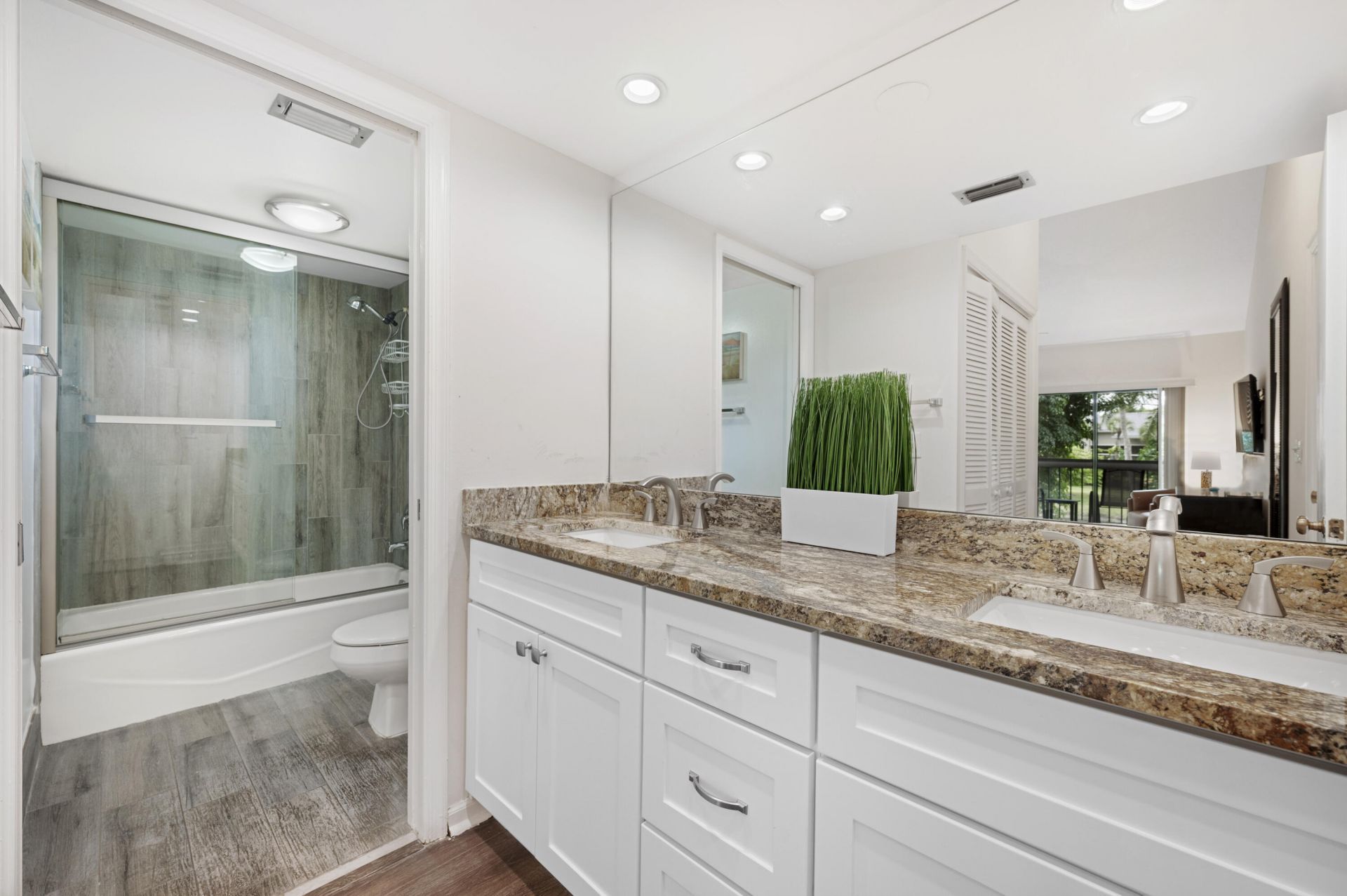 11863 Wimbledon Circle, Unit 542, Wellington, FL 33414 Photo