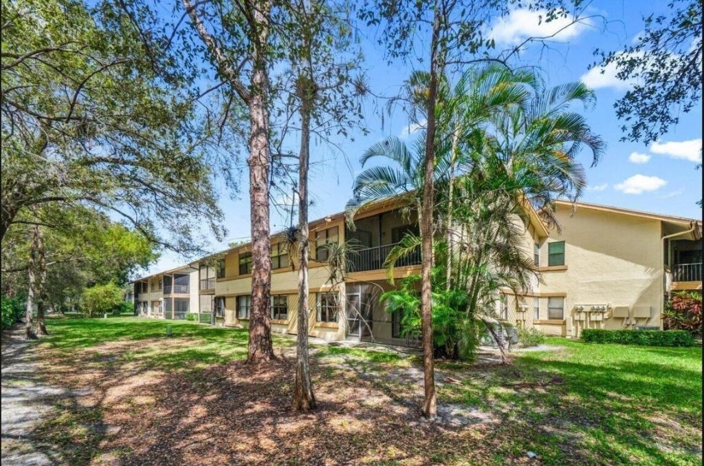13165 Chadwick Court, Unit 26, Wellington, FL 33414 Photo