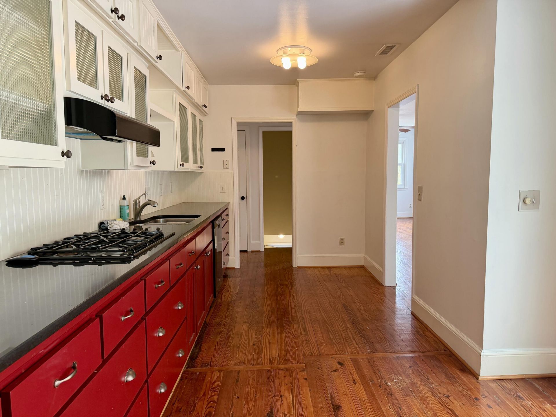 3 26th Avenue Photo 4