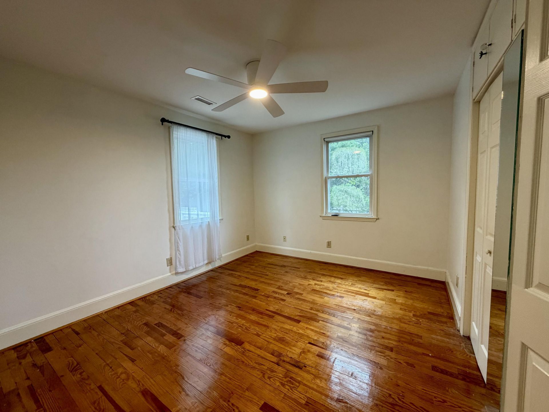 3 26th Avenue Photo 8