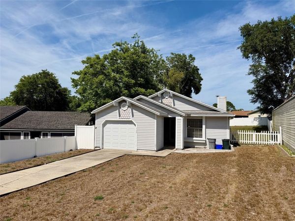 117 MEADOW BOULEVARD , SANFORD, FL 32771