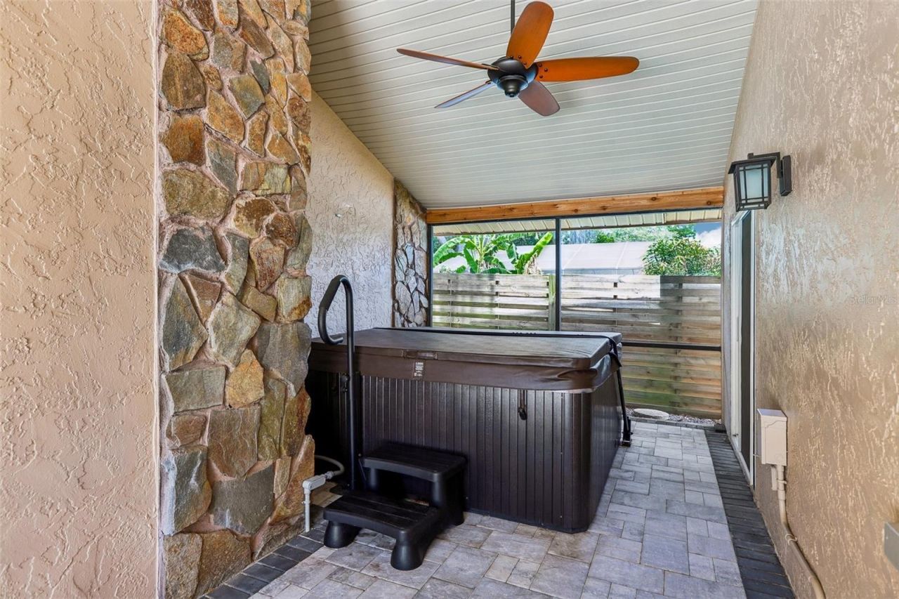 2424 Sundancer Drive, Clearwater, FL 33759 Photo