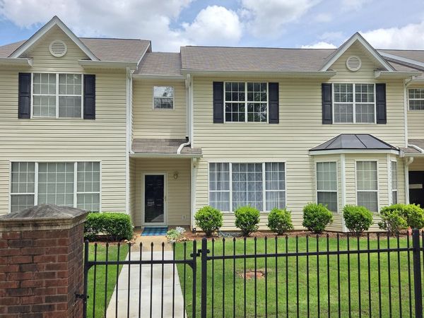 353 Smokewood Way, Newnan, GA 30263