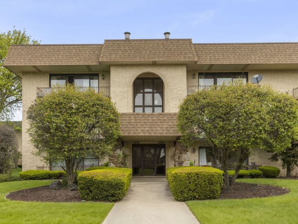 7426 W 153rd Street, Unit 1, Orland Park, IL 60462
