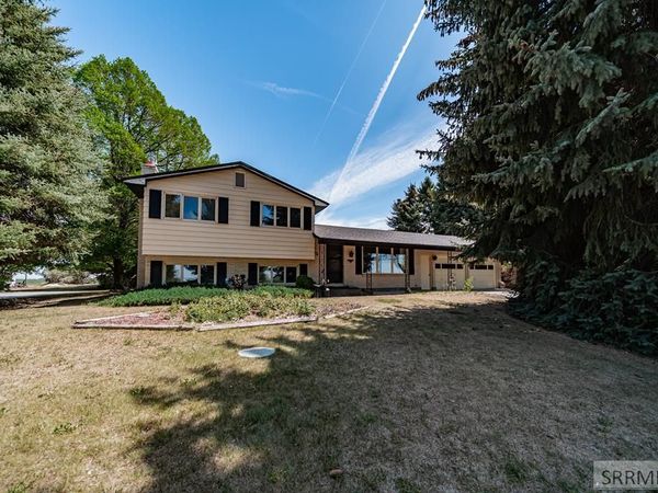 1230 N 45th W, IDAHO FALLS, ID 83402