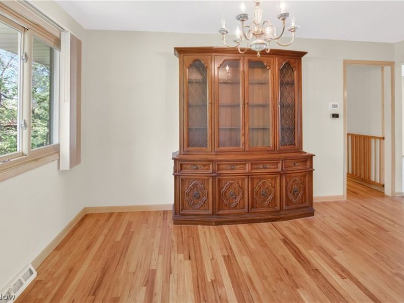 7704 Cecelia Drive, Parma, OH 44134 Photo 9