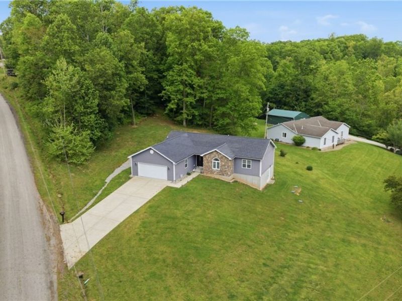 365 Knob Drive, Vincent, OH 45784 Photo 2