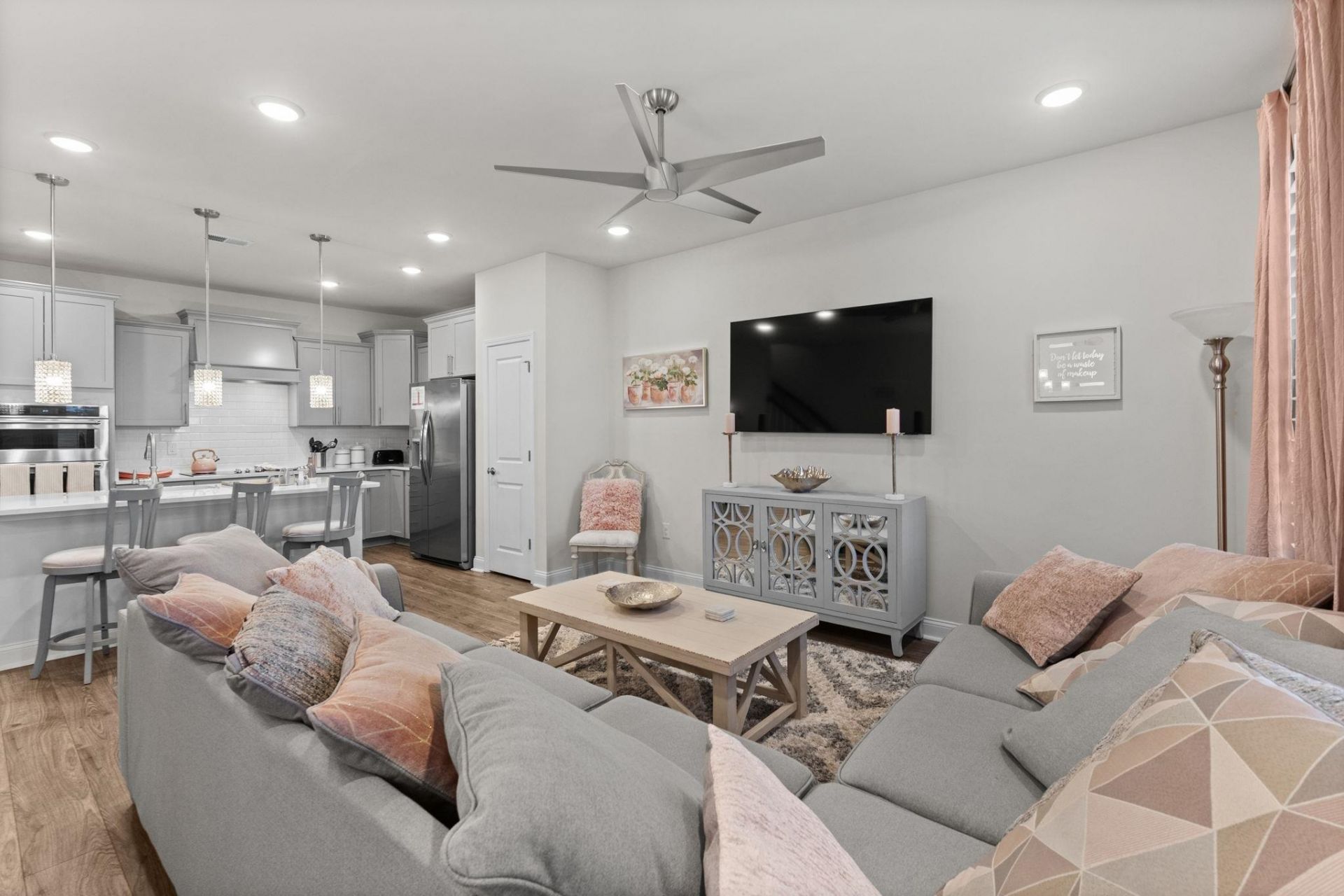5205 Double Eagle Way  Photo 9