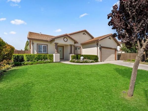 620 Glenmore Drive, Hollister, CA 95023
