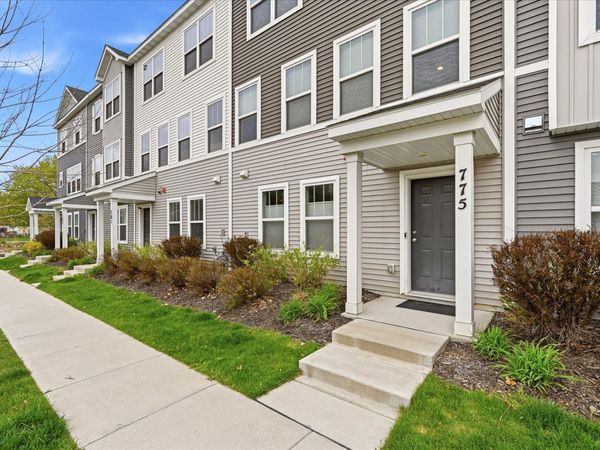 775 Midtown Lane , New Brighton, MN 55112