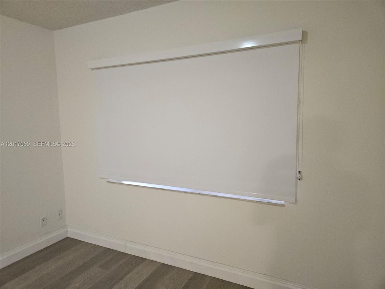 8290 Lake Dr , Unit 308, Doral, FL 33166 Photo