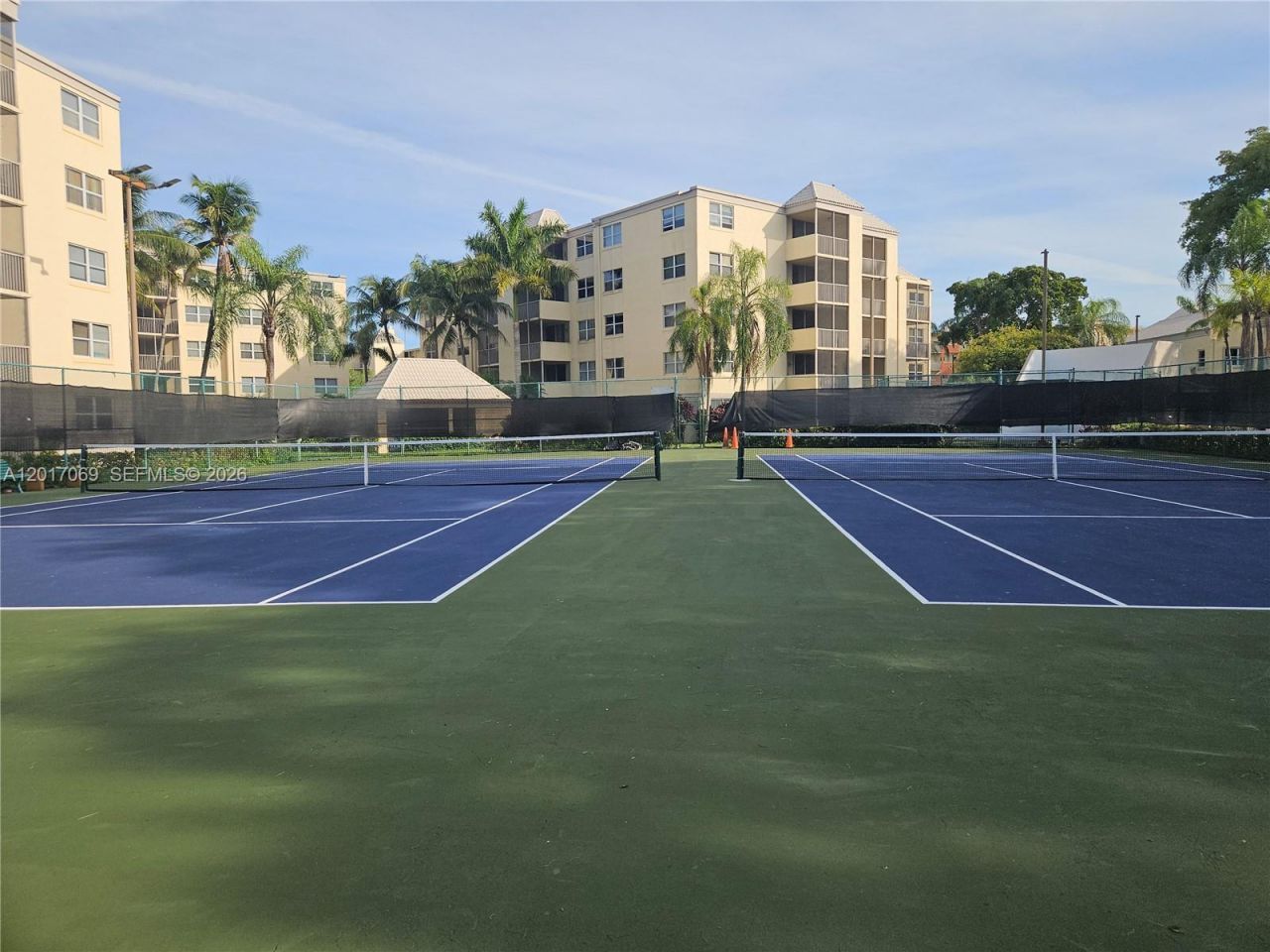 8290 Lake Dr , Unit 308, Doral, FL 33166 Photo