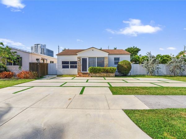 1639 Van Buren St , Hollywood, FL 33020