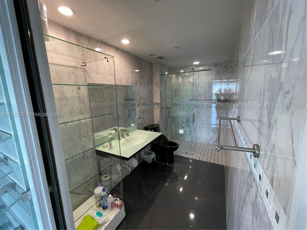 335 S Biscayne Blvd , Unit 1209, Miami, FL 33131 Photo