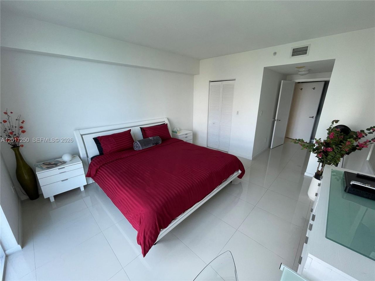 335 S Biscayne Blvd , Unit 1209, Miami, FL 33131 Photo