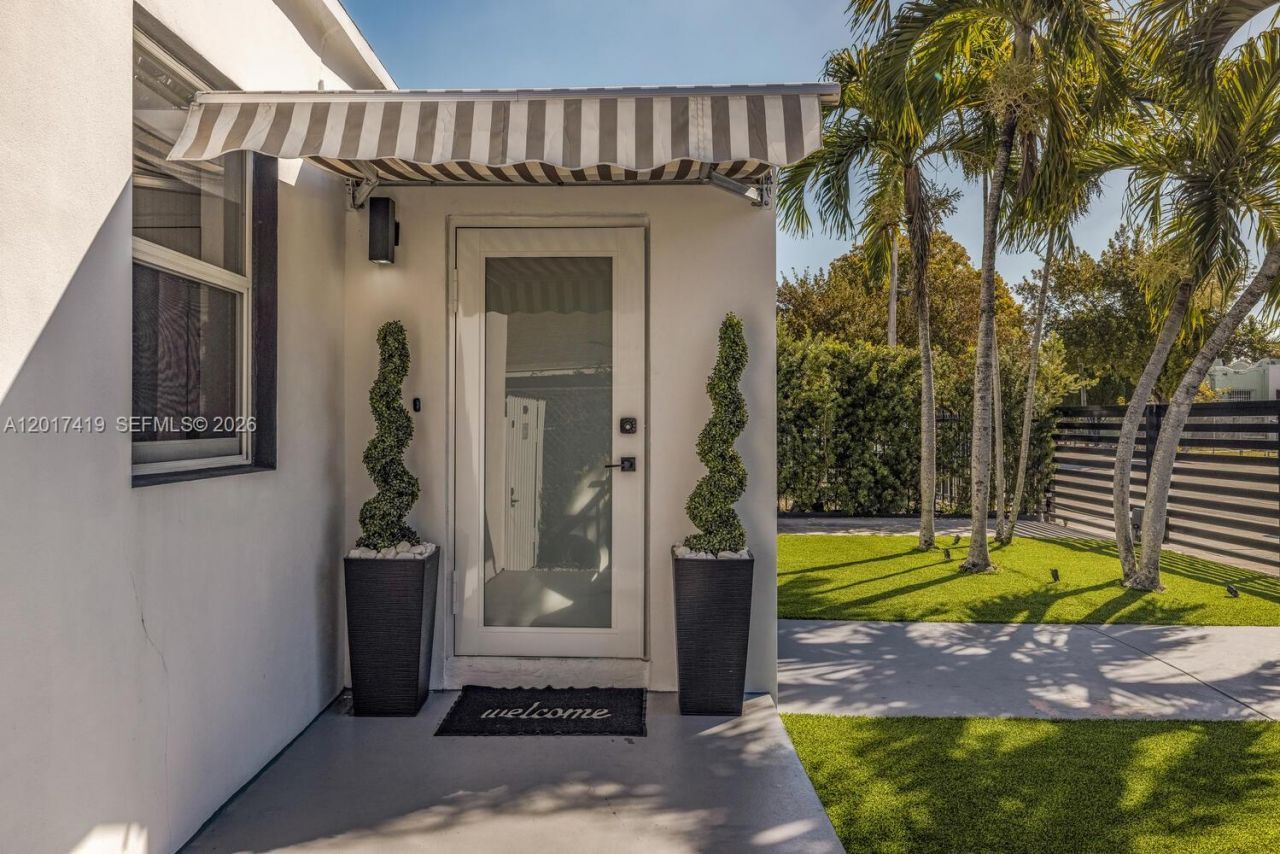 1451 NW 31st St , Miami, FL 33142 Photo