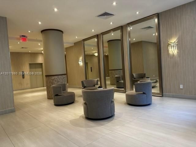 5401 Collins Ave , Unit 128, Miami Beach, FL 33140 Photo