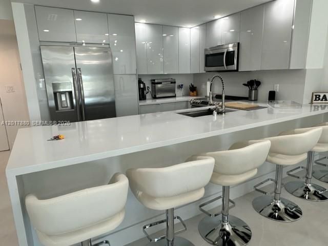 5401 Collins Ave , Unit 128, Miami Beach, FL 33140 Photo