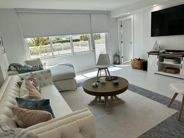 5401 Collins Ave , Unit 128, Miami Beach, FL 33140 Photo