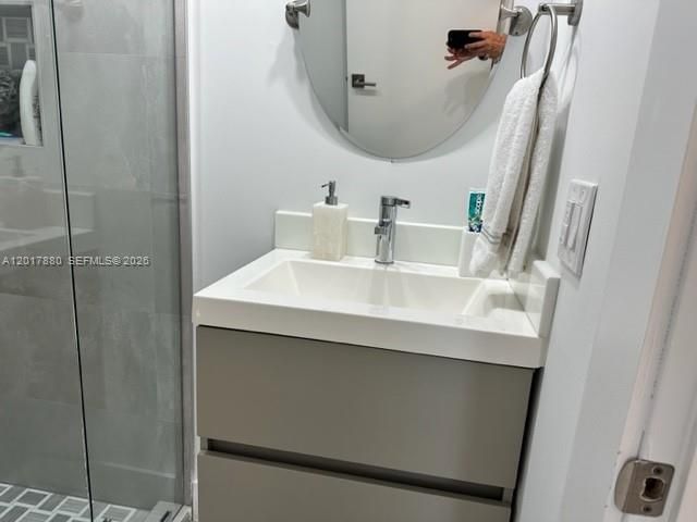 5401 Collins Ave , Unit 128, Miami Beach, FL 33140 Photo