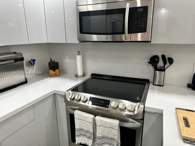 5401 Collins Ave , Unit 128, Miami Beach, FL 33140 Photo