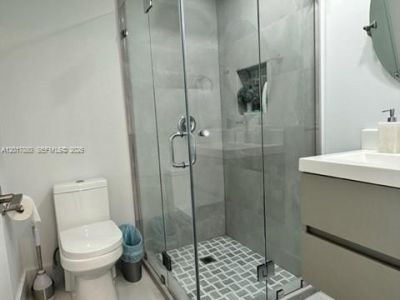 5401 Collins Ave , Unit 128, Miami Beach, FL 33140 Photo