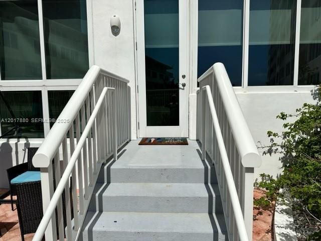 5401 Collins Ave , Unit 128, Miami Beach, FL 33140 Photo