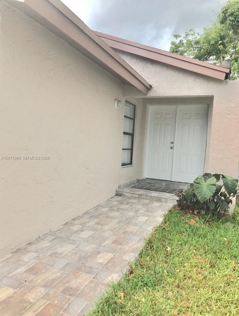 11447 SW 33rd Ln, Miami, FL 33165 Photo