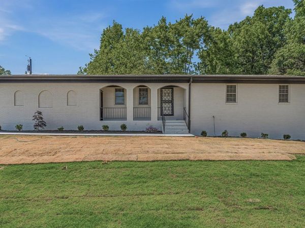 2101 Wildrose Ln, Paragould, AR 72450