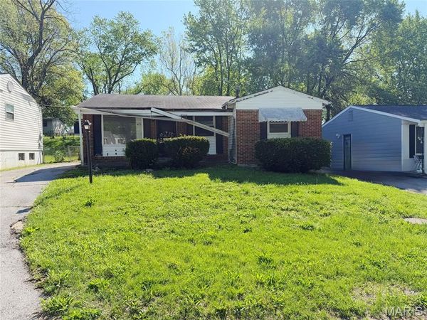 10078 Prince Drive, St Louis, MO 63136