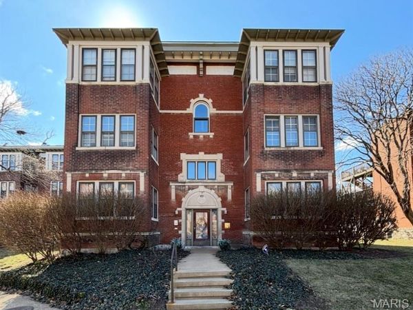 5900 McPherson Avenue, Unit 2W, St Louis, MO 63112
