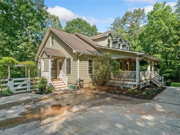 194 Deerfield Drive , Dahlonega, GA 30533