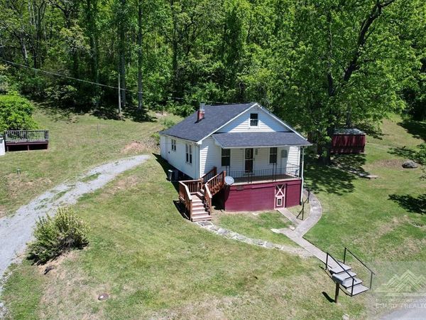 1079 Bent Mountain Road, Lerona, WV 25971