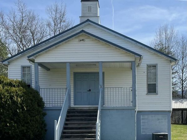 2940 Calderwood Highway, Maryville, TN 37801
