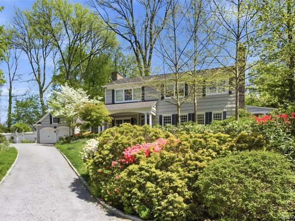 21 N Timberbrook Road , Fort Salonga, NY 11768