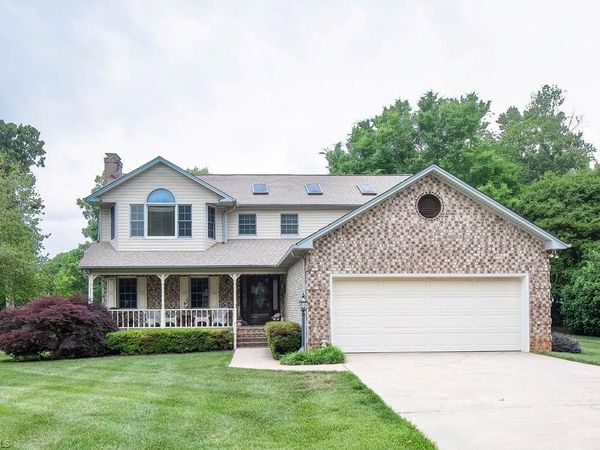 423 Walnut Grove Road , Archdale, NC 27263