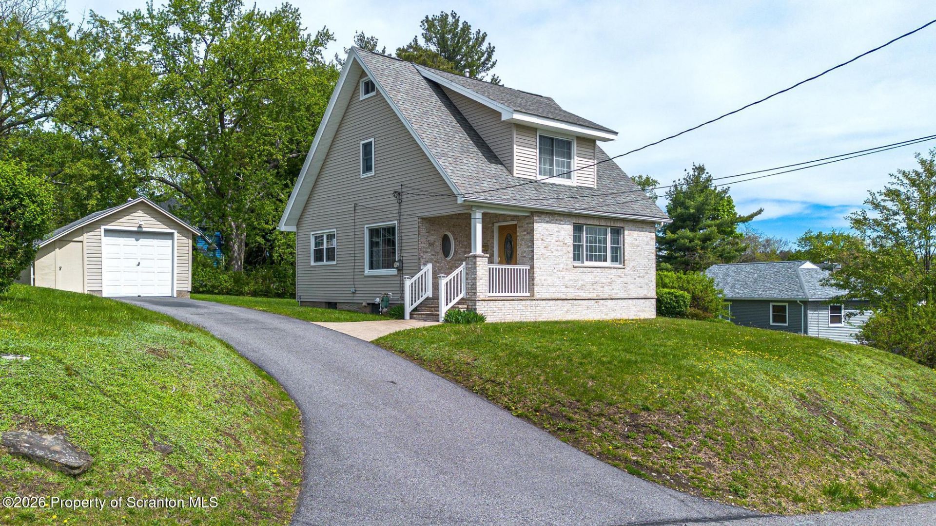 324 Harwood Avenue Clarks Summit, PA 18411